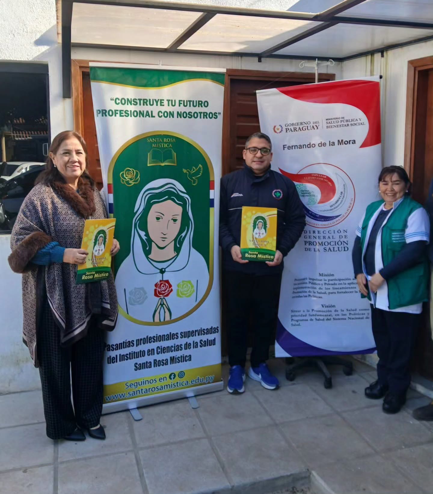 Instituto Santa Rosa Mística y Hospital Materno Infantil de Fernando de la Mora firman convenio para fortalecer la formación de profesionales de la salud